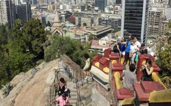 Santiago de Chile City Tour. Live the contrasts of the Chilean Capital! 