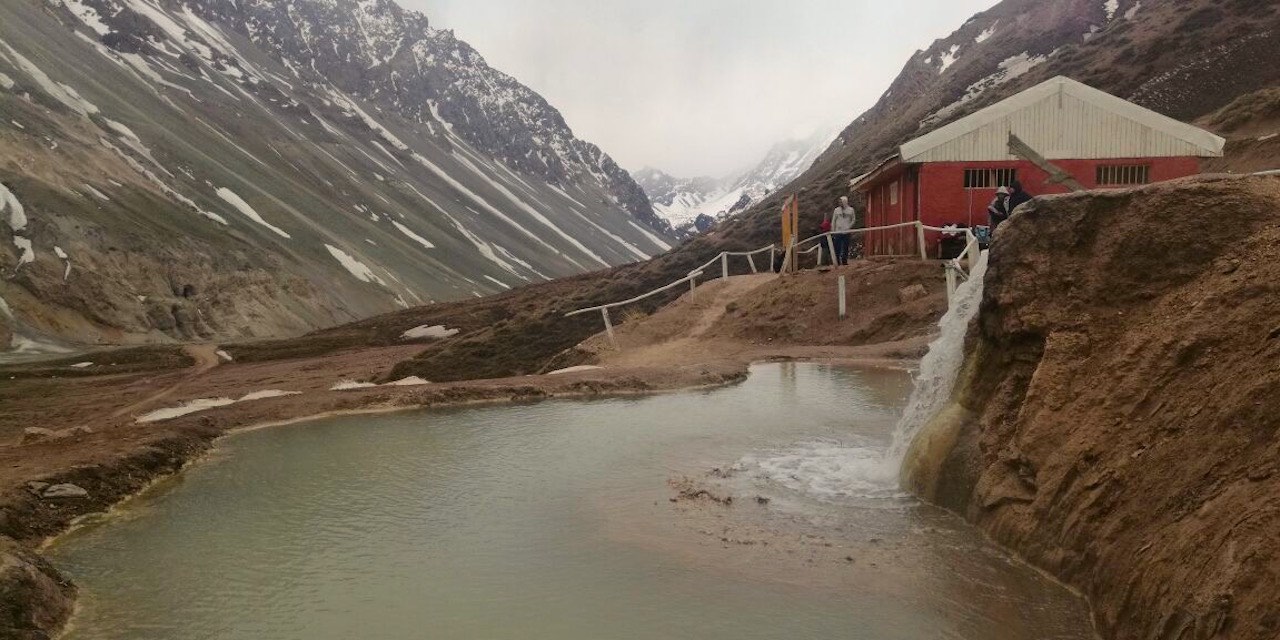 Cajón del Maipo full day tour to Valle Colina hot springs